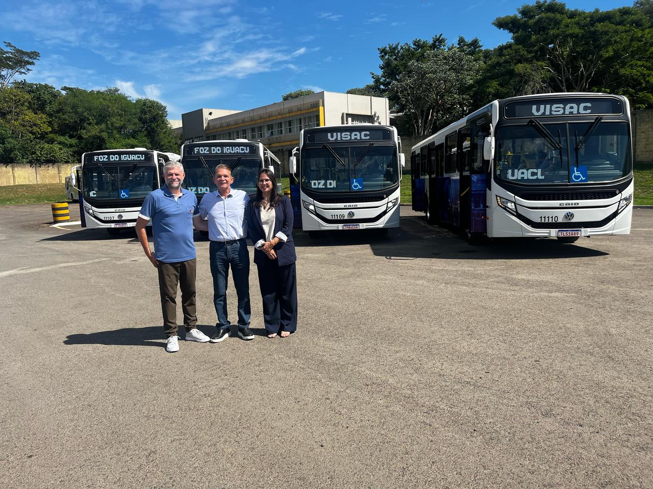 Transporte coletivo de Foz do Iguaçu recebe quatro novo ônibus