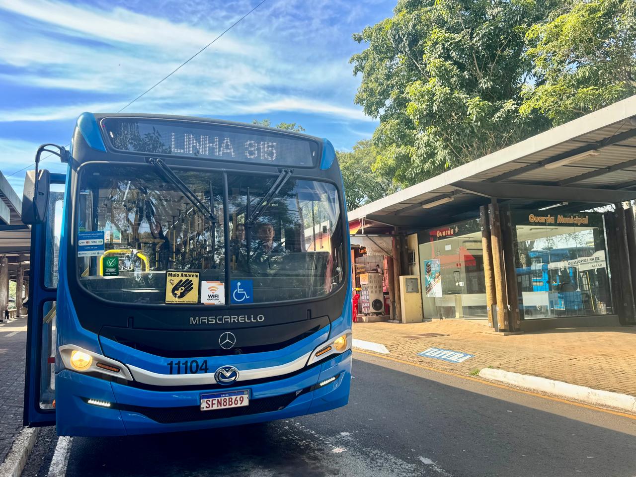 Maio Amarelo: Ônibus da VISAC alertam sobre a necessidade de desacelerar