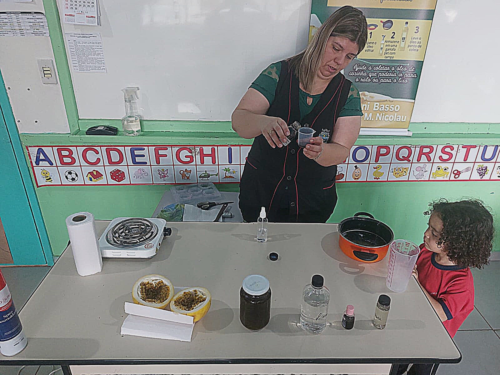 Garagem da VISAC é ponto de coleta do projeto Do óleo ao sabão